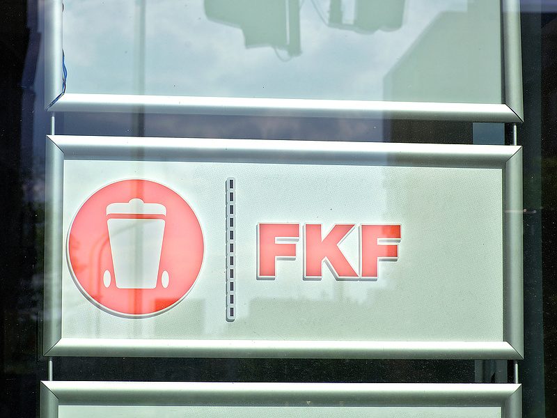 Budapesti szemétvita: az FKF kukásautói pénteken mindenütt dolgoztak