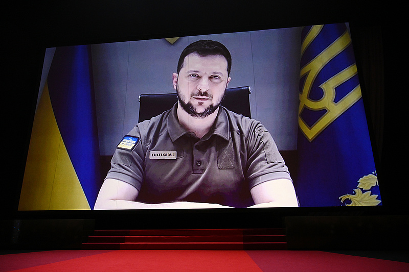 Zelenszkij Ukrajna győzelmét kívánta 2023-ra