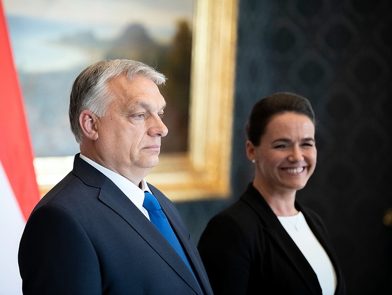 Salátatörvényben emelnék duplájára Orbán Viktor fizetését