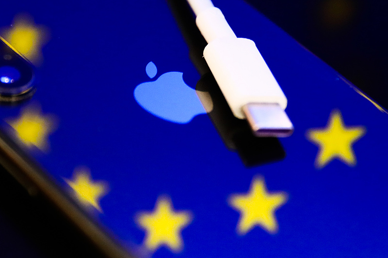 Uniós megállapodás a mobiltöltőkről, váltásra kényszerülhet az Apple