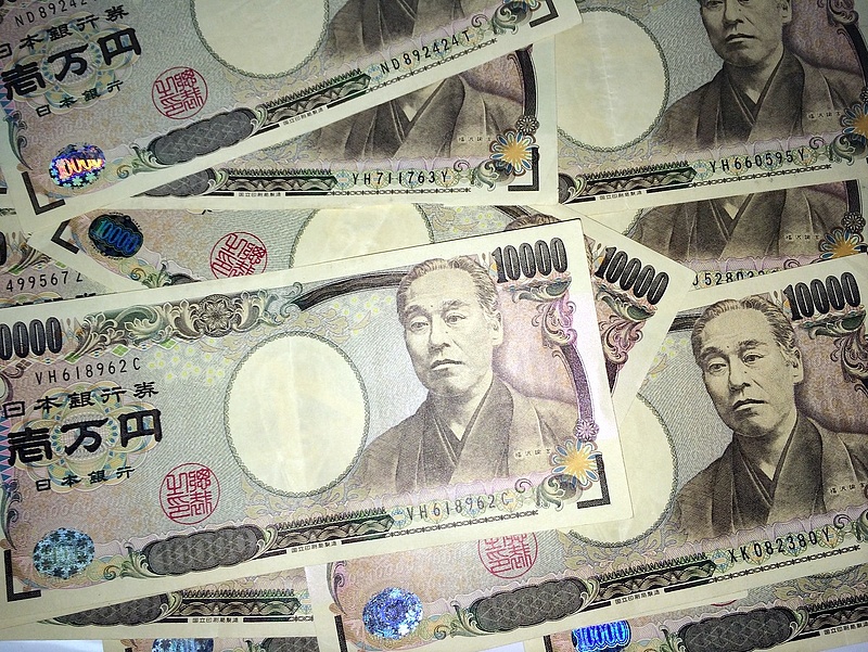 Omladozik a japán jen, és Amerikában sem bánják