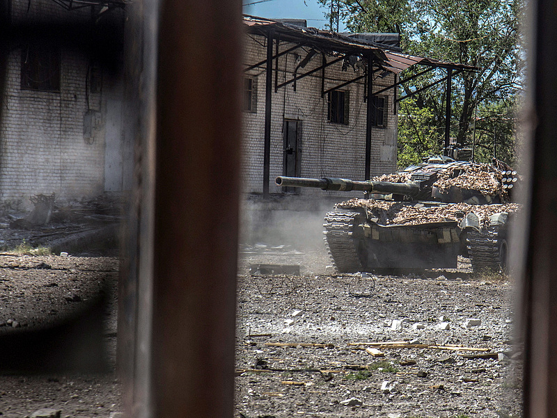 Orosz kézre került a rommá lőtt Szeverodonyeck