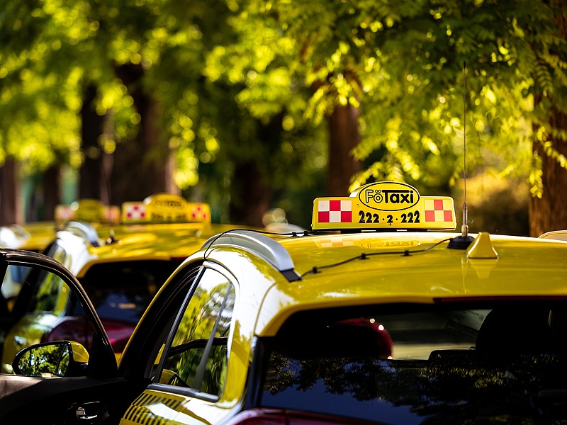 Rossz útra tért a taxipiac a Covid-járvány miatt