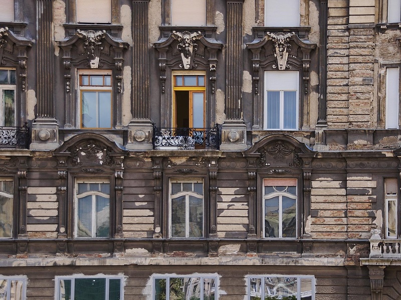 Jóval kevesebben élnek zsúfolt lakásban Magyarországon, mint tavaly