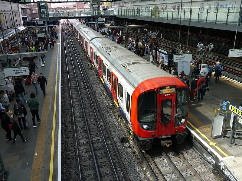 Összeomlott a vonatközlekedés Nagy-Britanniában