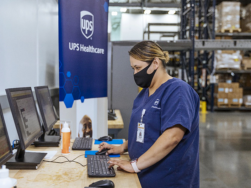 Az UPS felvásárolt egy egészségügyi multit