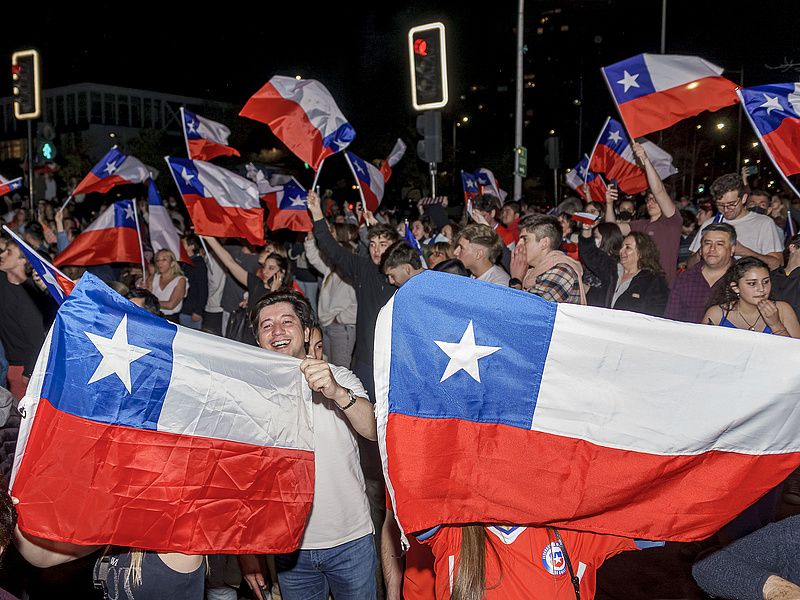 Nemet mondtak a populizmusra a chileiek