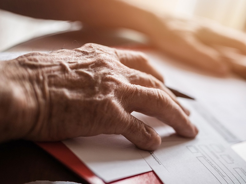 Hat százalékkal emelkedik januártól az öregségi nyugdíj