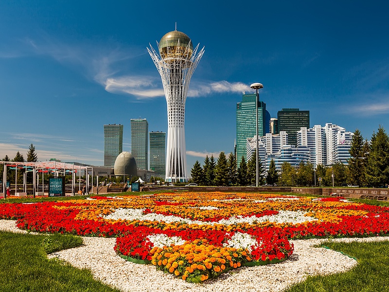 Kazahsztán egyből a legnagyobbat akarja