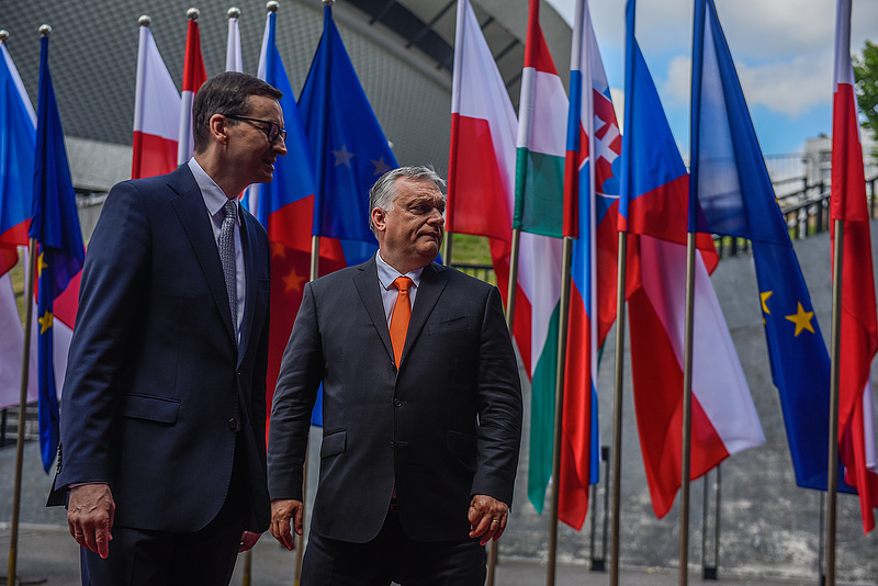 Jól jöhet a lengyel békejobb, de idővel háttérbe szorulhat Magyarország
