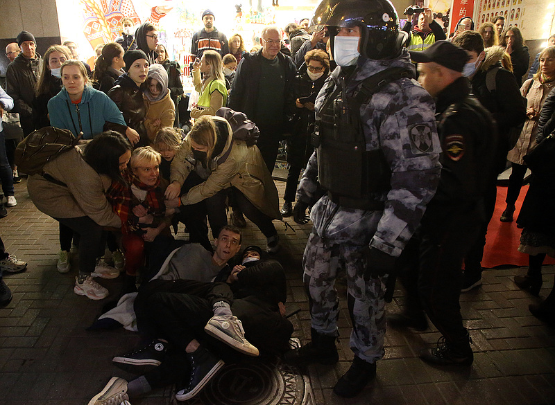 Forrósodik a helyzet az orosz tüntetéseken