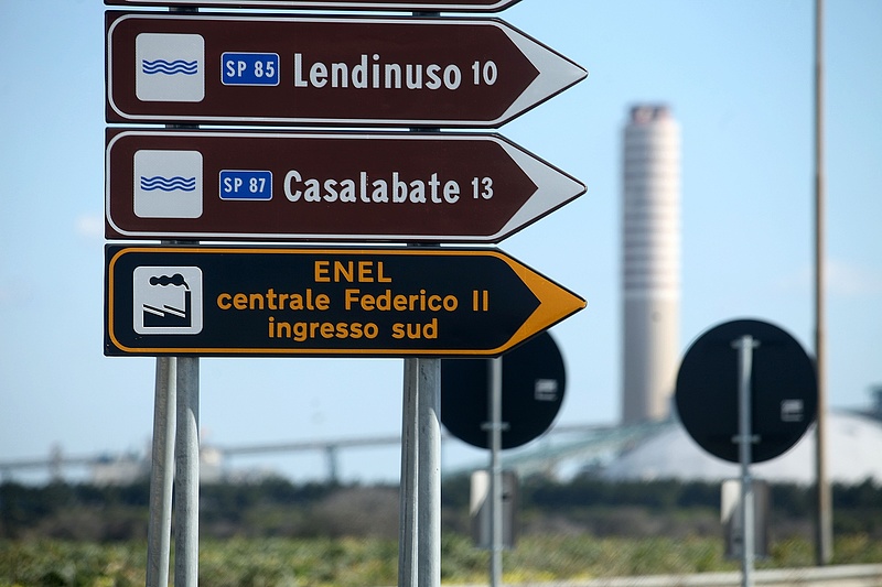 Régiós kivonulást tervez az egyik legnagyobb olasz energiavállalat