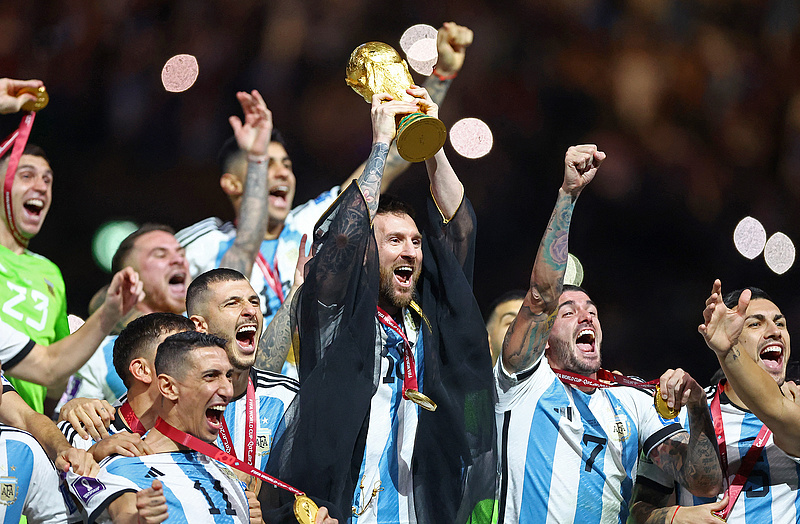 Argentína tizenegyesekkel legyőzte Franciaországot a vb-döntőben