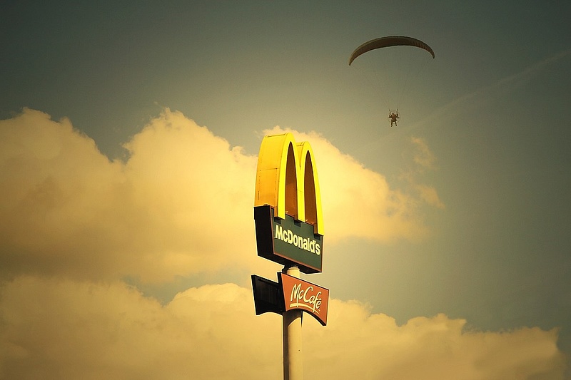 Újabb országból vonul ki a McDonaldʼs a háború miatt