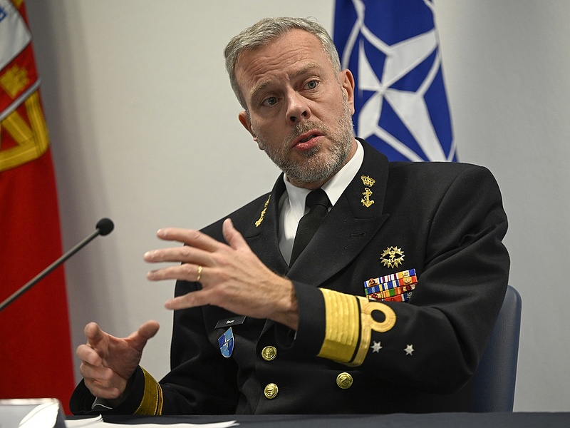 NATO tisztviselő: készen állunk a közvetlen konfrontációra Oroszországgal