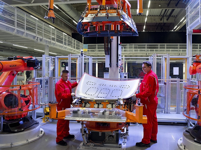 Elkezdődtek a bértárgyalások az Audi Hungariánál: a vállalat készül a béremelésre