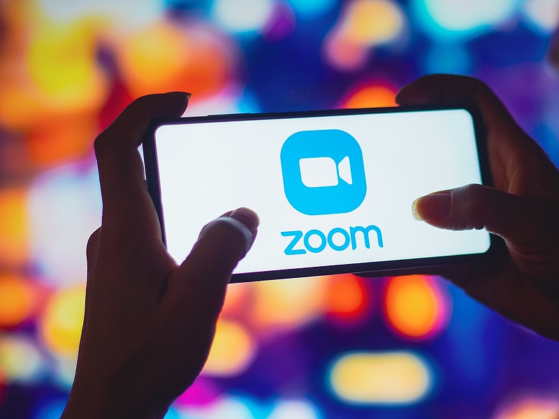 Vége a sikernek: több mint ezer dolgozóját bocsátja el a Zoom