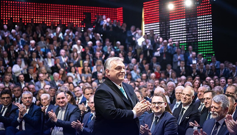 Az ellenzék szerint Orbán Viktor nem a valódi problémákról beszélt, csak a hazugságait ismételte meg