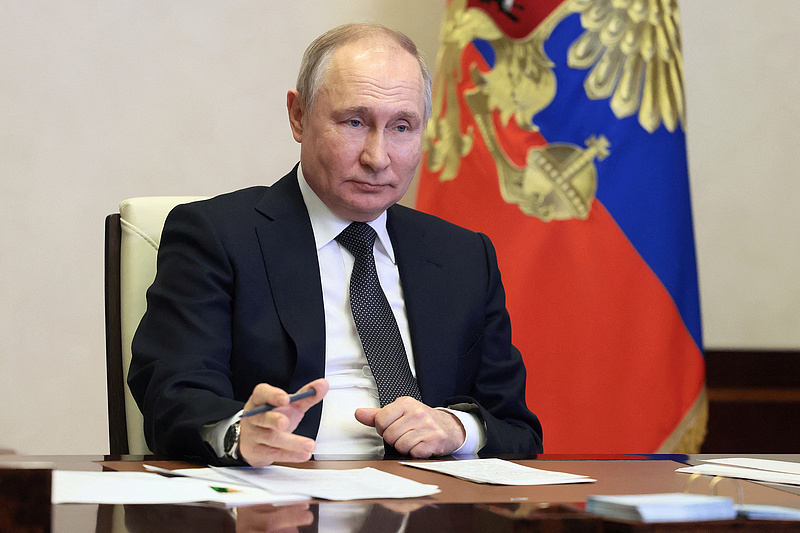 Putyin retteg, hogy lelövik, nem száll fel 