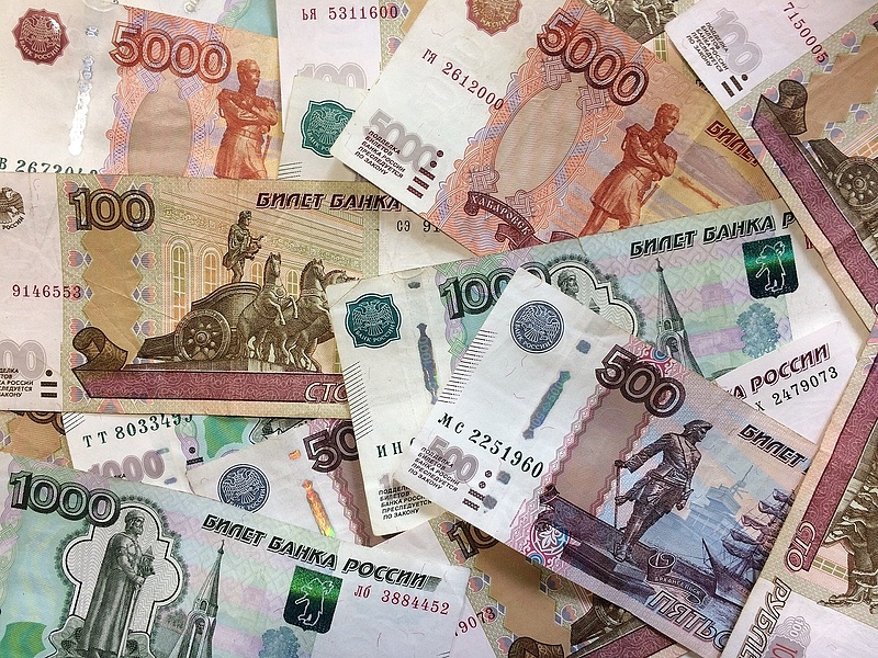 Zsugorodik az orosz gazdaság, miközben csodára vár a jegybank
