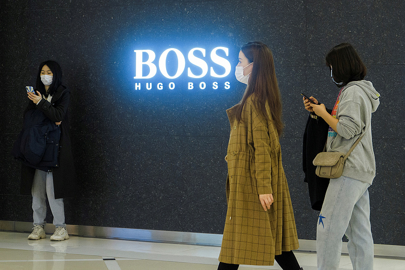 Totális válság van: 3,651 milliárd eurós bevétele volt a Hugo Bossnak 