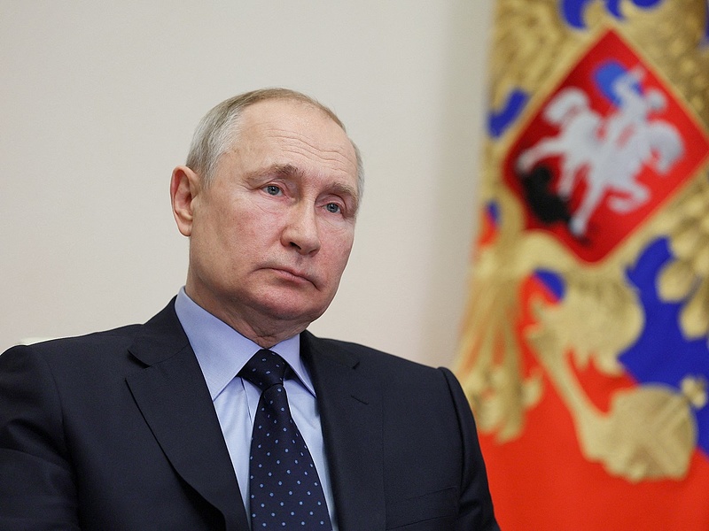 Vlagyimir Putyin fittyet hány a nemzetközi elfogatóparancsra, megint utazik