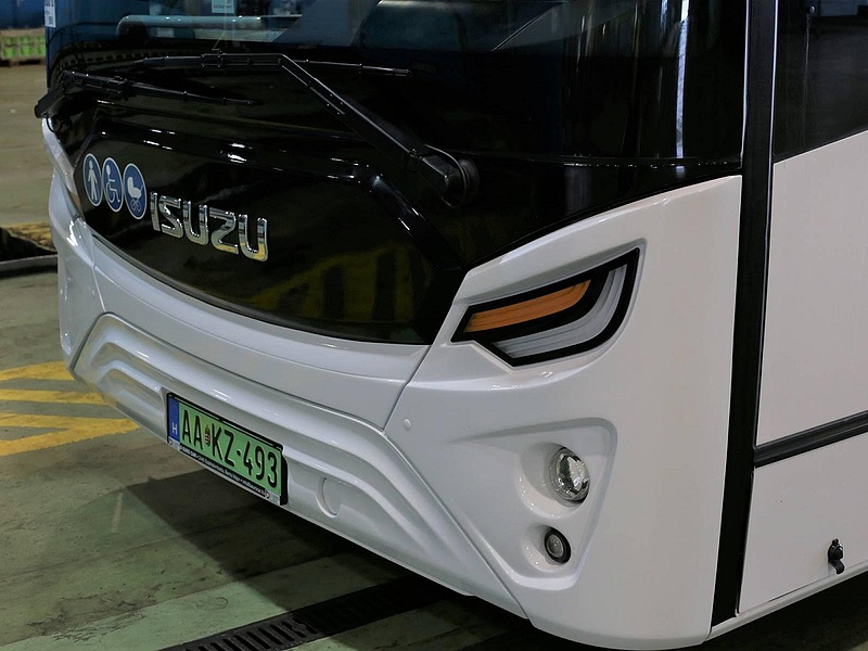 Programnak sem utolsó: ingyen tesztelhető az elektronikus midibusz Buda egyik legszebb környékén - fotókon a jármű