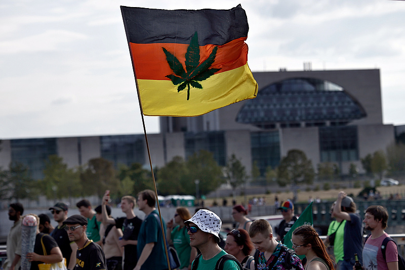 Brüsszel véleménye a marihuána német legalizálásáról: szívni lehet, de árulni tilos!