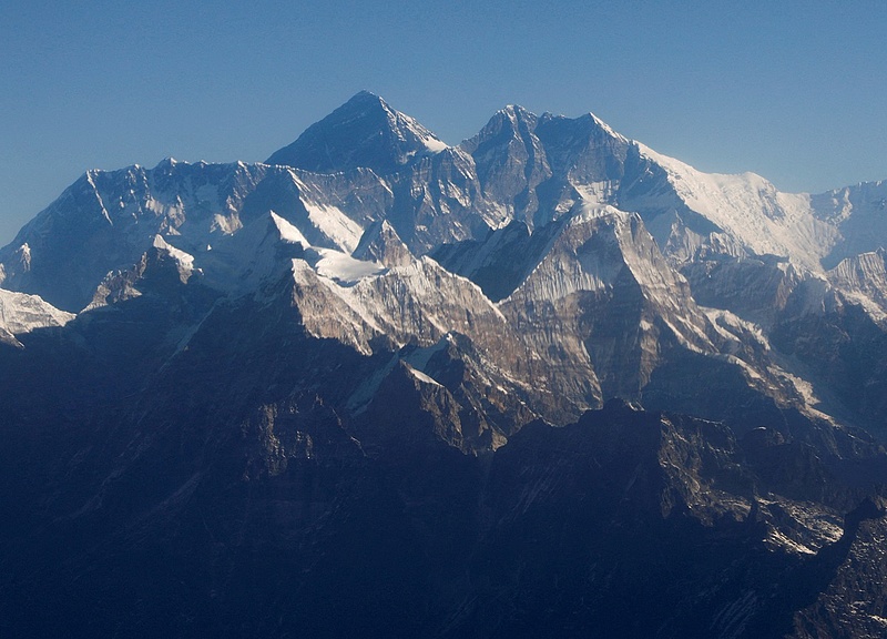 Meghalt idén az első hegymászó a világ legmagasabb hegycsúcsán