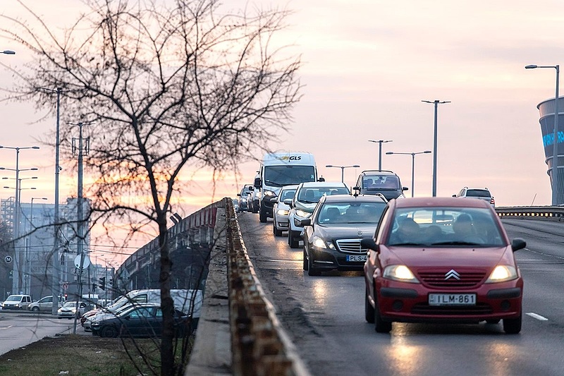 Szétszedik az egyik budapesti hidat, jobb lesz a környéket is kerülni