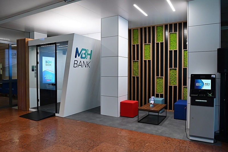 Startolnak az MBH Bank digitális kioszkjai