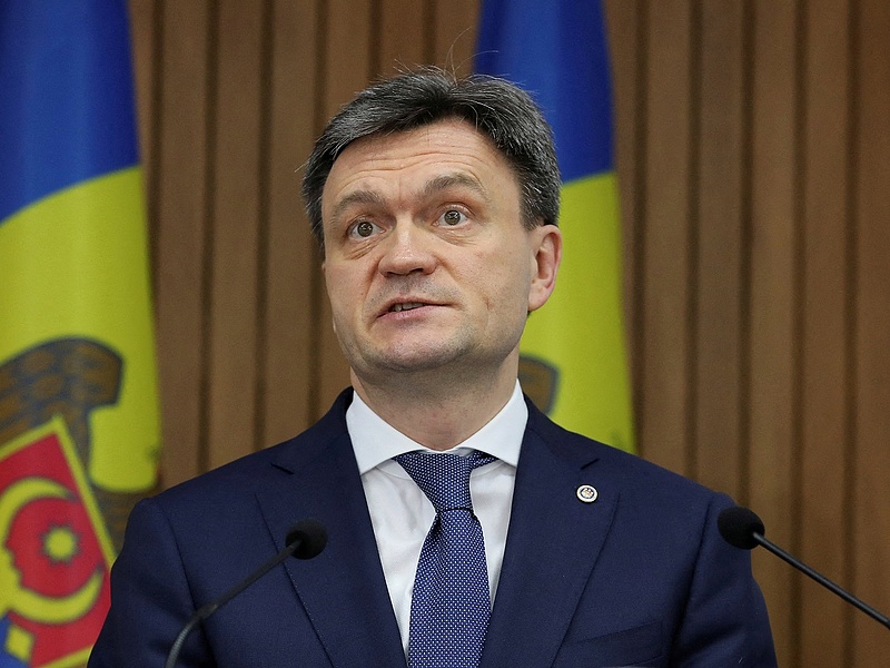 Románia miniszterelnöke bejelentette lemondását