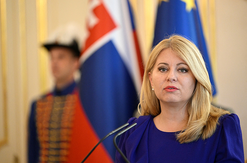Az orbáni úttól félti országát a szlovák elnök