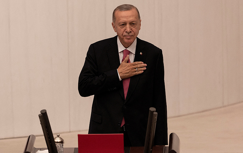 Erdogan harmadszor is letette az államfői esküt