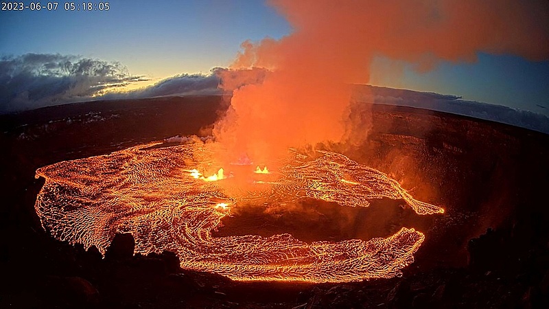Újra tüzed okád a világ legaktívabb vulkánja – Videó