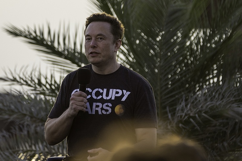 Ez már nem diákmunka: egy 14 éves diplomás zsenit vett fel Elon Musk