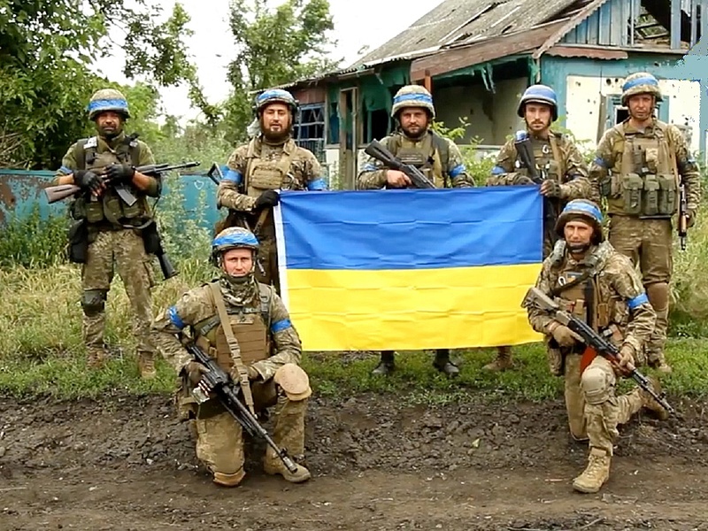 Újabb településre tűzték ki az ukrán zászlót