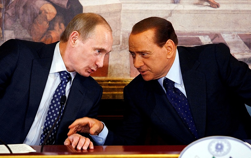 Vlagyimir Putyin: Számomra Silvio drága ember, igaz barát volt