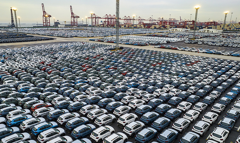 25 ezer eurós csodával száll szembe Kínával a Telsa és a Volkswagen