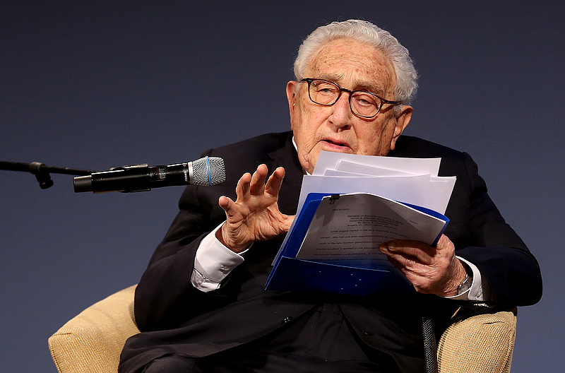 A százéves Kissinger ment Pekingbe feloldani a fagyos légkört