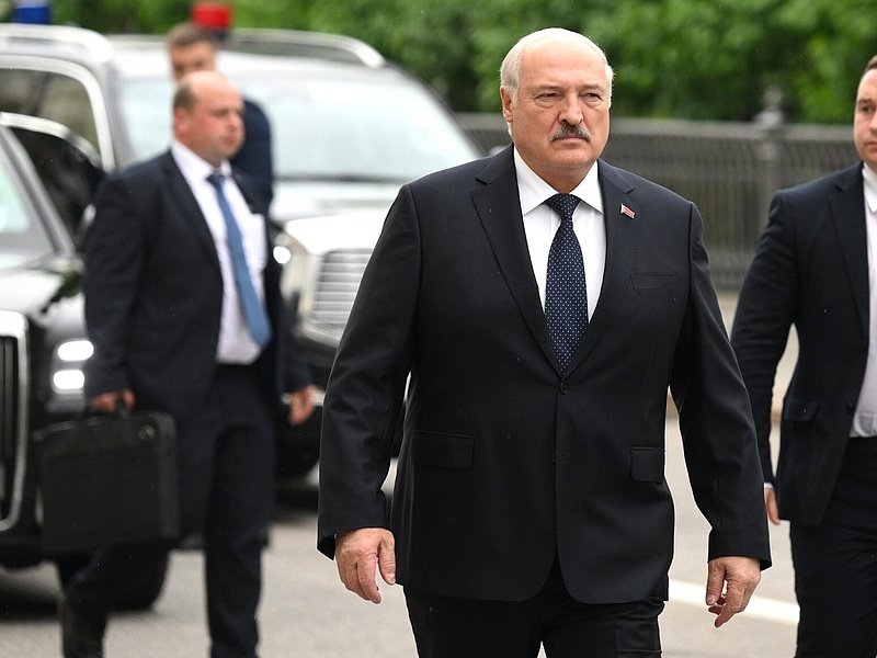 Lukasenka feljogosította magát: betilthatja a külföldi sajtót Belaruszban