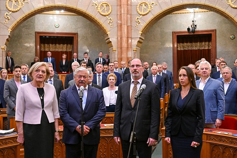 Négy új alkotmánybírót választott a parlament