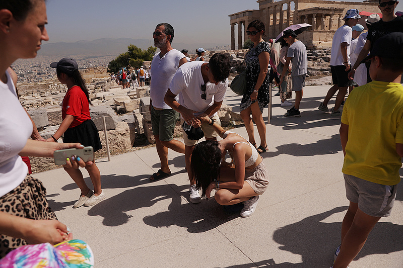 Döntés született a turisták biztonságáról, lezárták az Akropoliszt