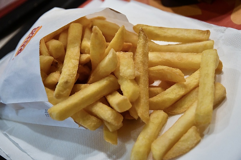 Kukázott sült krumpli: letartóztatták a Burger King egyik alkalmazottját