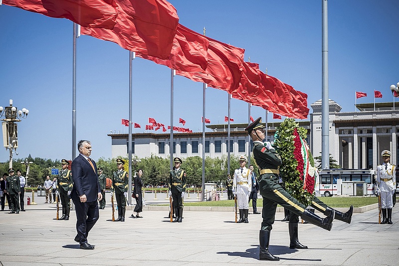Orbán Viktor a szocialistáktól megörökölte, majd a maga képére formálta a kínai kapcsolatot