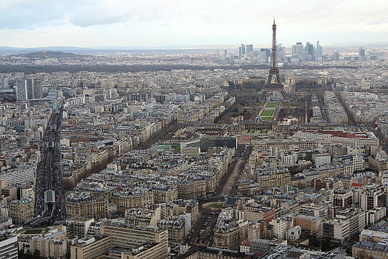 Bombariadó van a Louvre-ban
