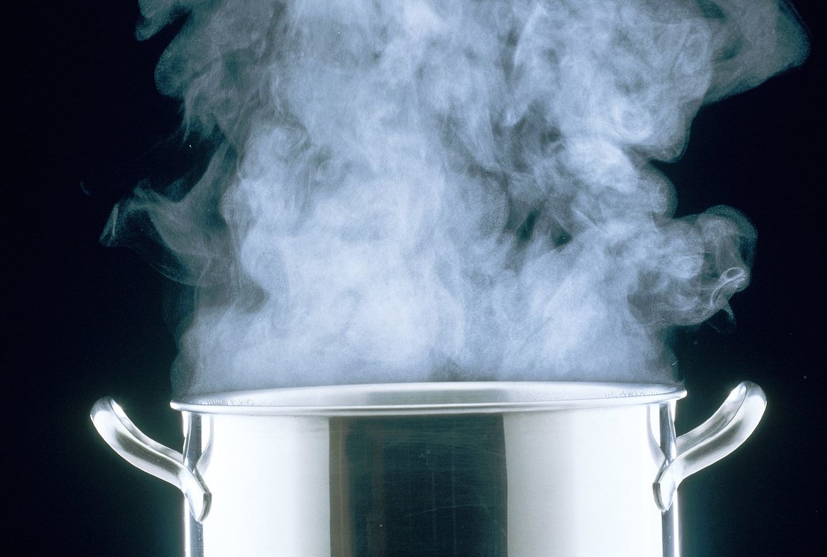 Forró vízzel teli fazékba esett egy kétéves kislány - Economx.hu