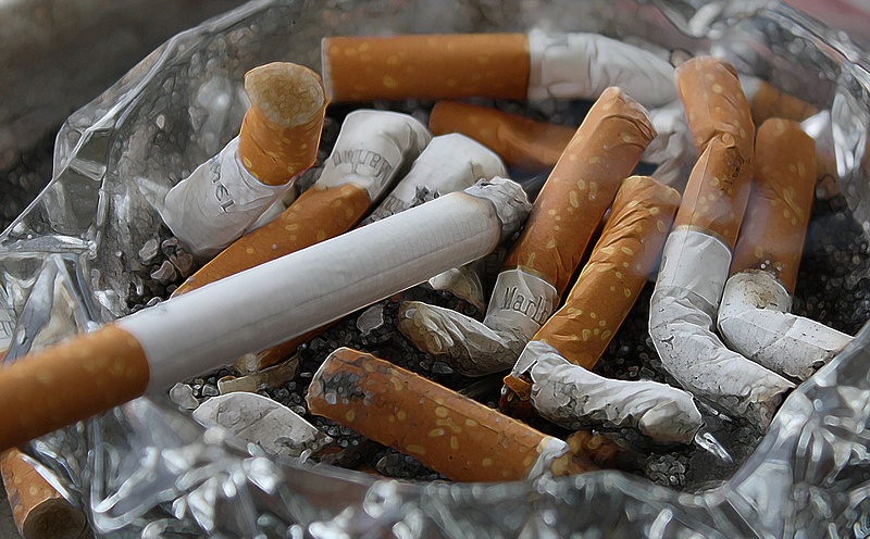 Már a 9 ezer forintos cigivel barátkozhatnak a dohányosok: lehet füstölögni