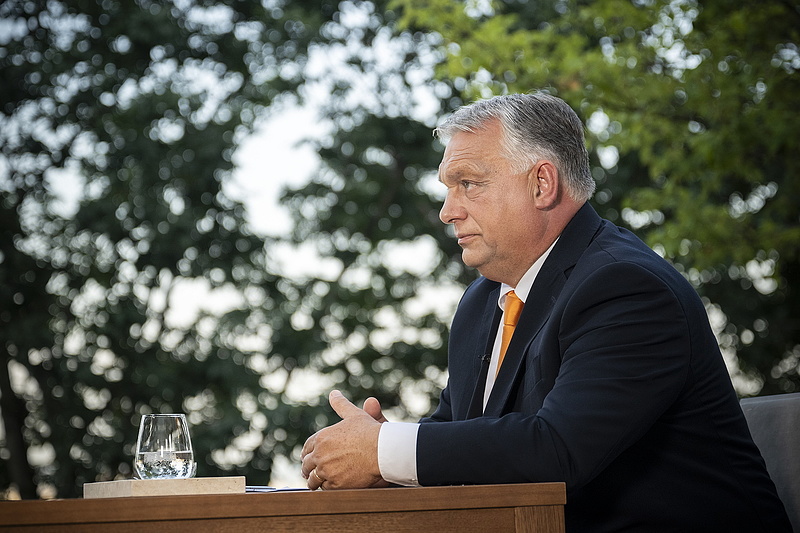 Orbán Viktor a Soros-birodalommal és a brüsszeli bürokráciával hangolt a választásokra