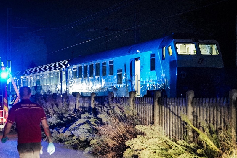 Tragédia: öt pályamunkást gázolt halálra a 160-al robogó vonat